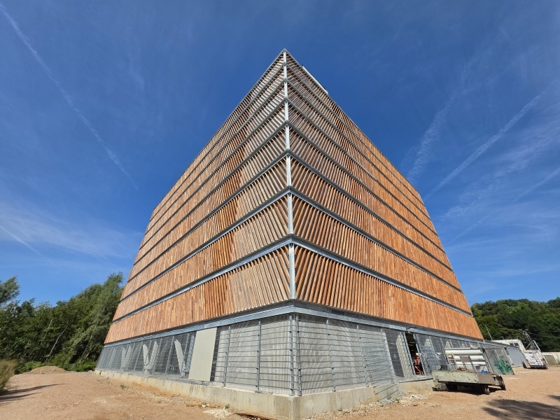 Arenberg Mobility Hub – Louvain Revêtement de mur en bois Guariuba