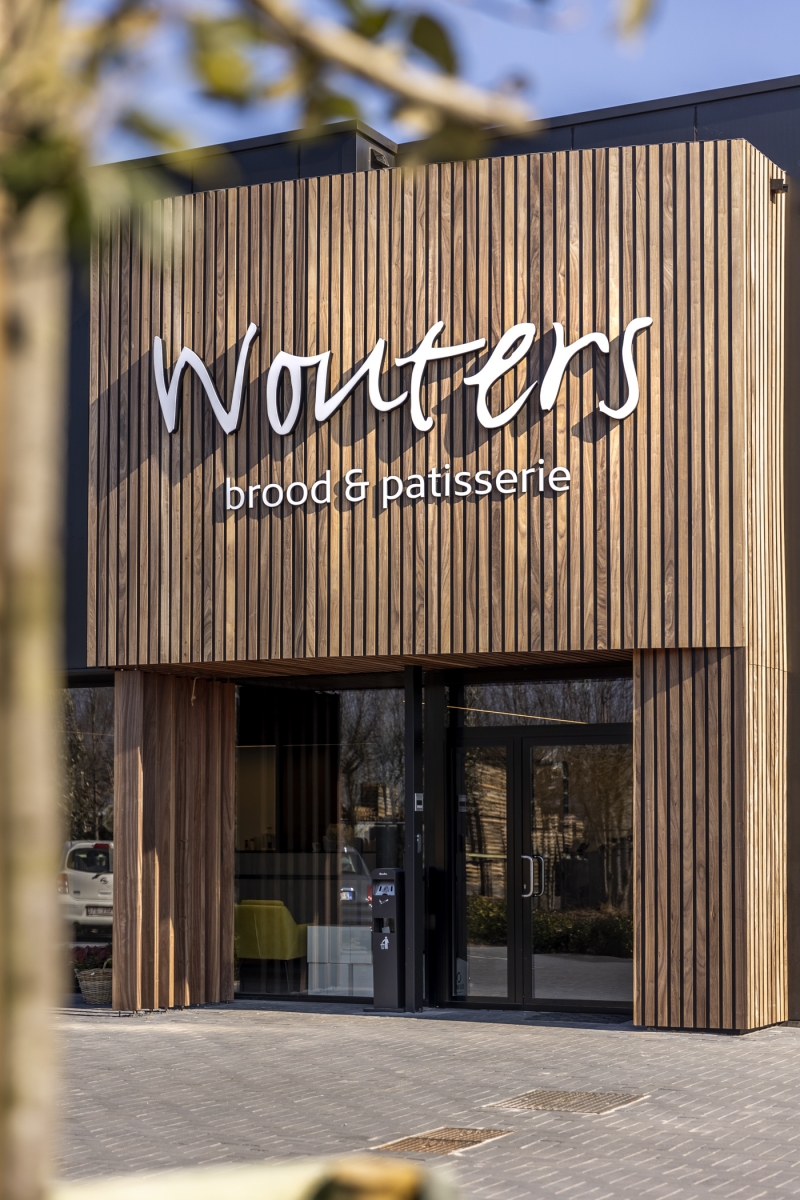 Boulangerie Wouters Kalmthout (BE) Revêtement de mur en bois Padoek