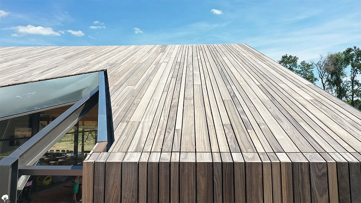 Dacheindeckung aus Holz